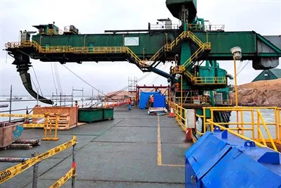 পিয়ার কলাম বাল্ক ক্যারিয়ার